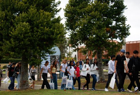 Orientation tour on Auckland campus.