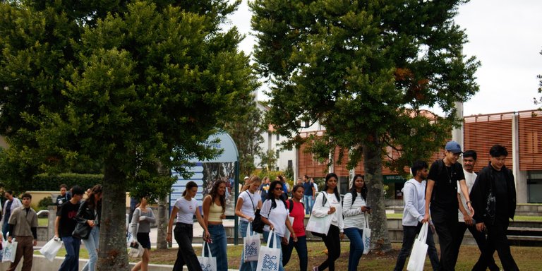 Orientation tour on Auckland campus.